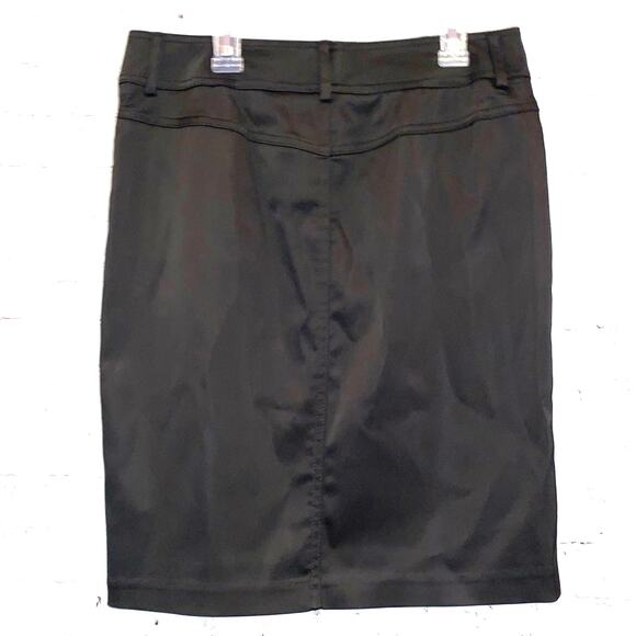 Cache Black Satin Front Slit Embellished Skirt - Picture 4 of 5